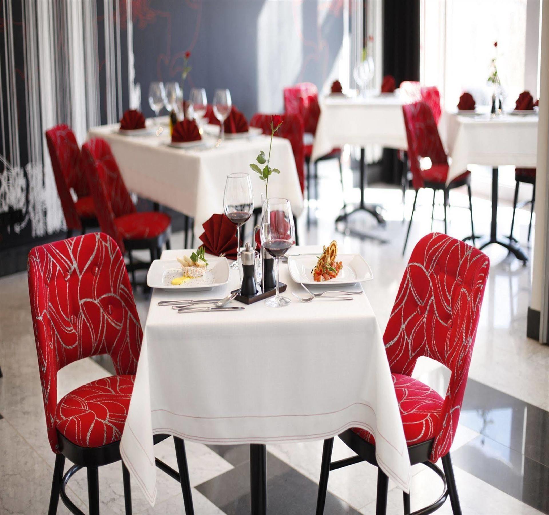 Hotel Zamek Centrum 4*
